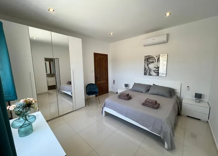 Carousel Apartamento Qrendi